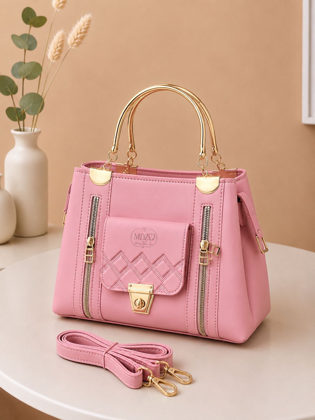 Elegant Quilted Women’s Handbag with Gold-Tone Hardware – Versatile Crossbody & Top Handle Purse