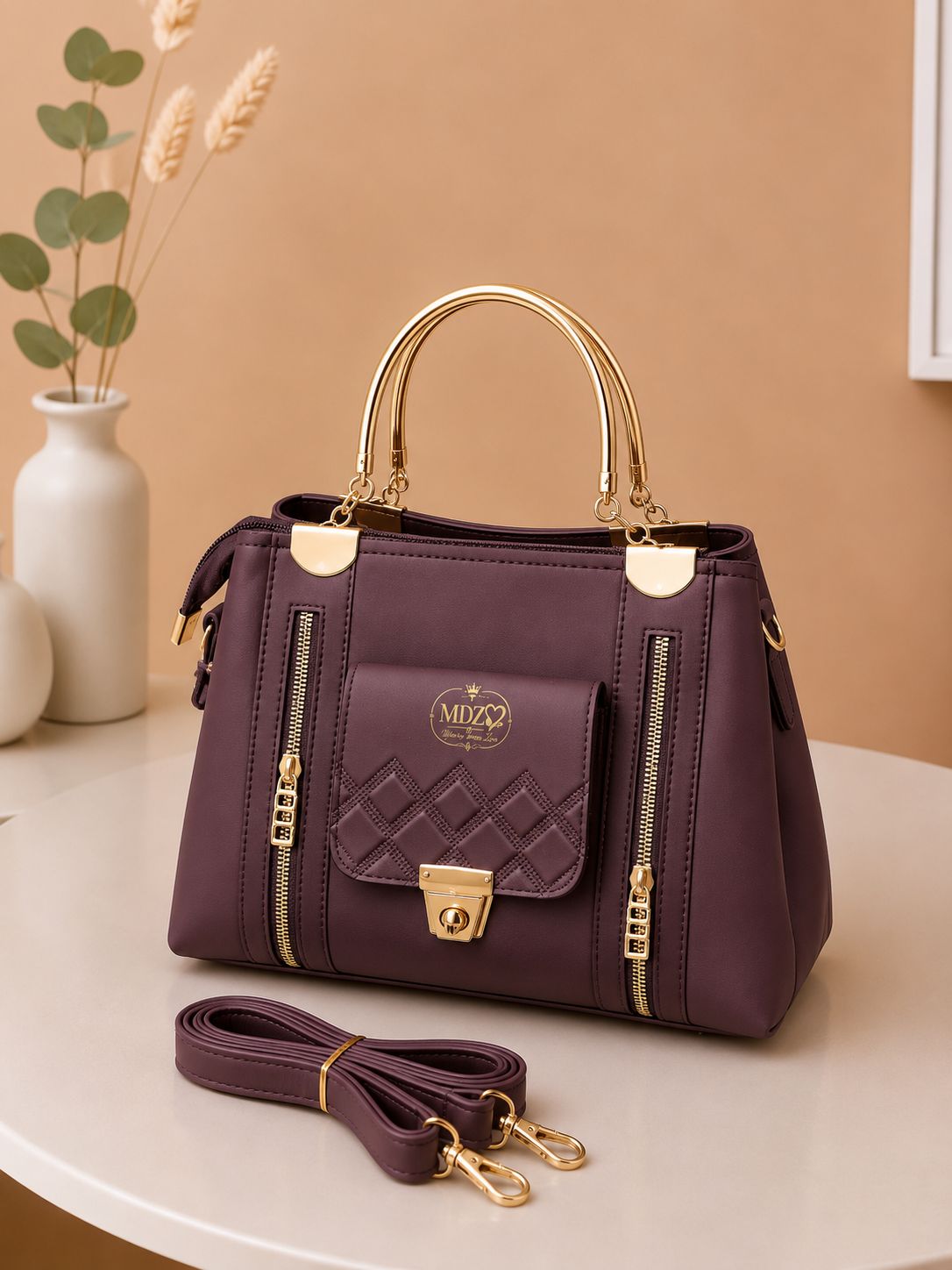 Elegant Quilted Women’s Handbag with Gold-Tone Hardware – Versatile Crossbody & Top Handle Purse
