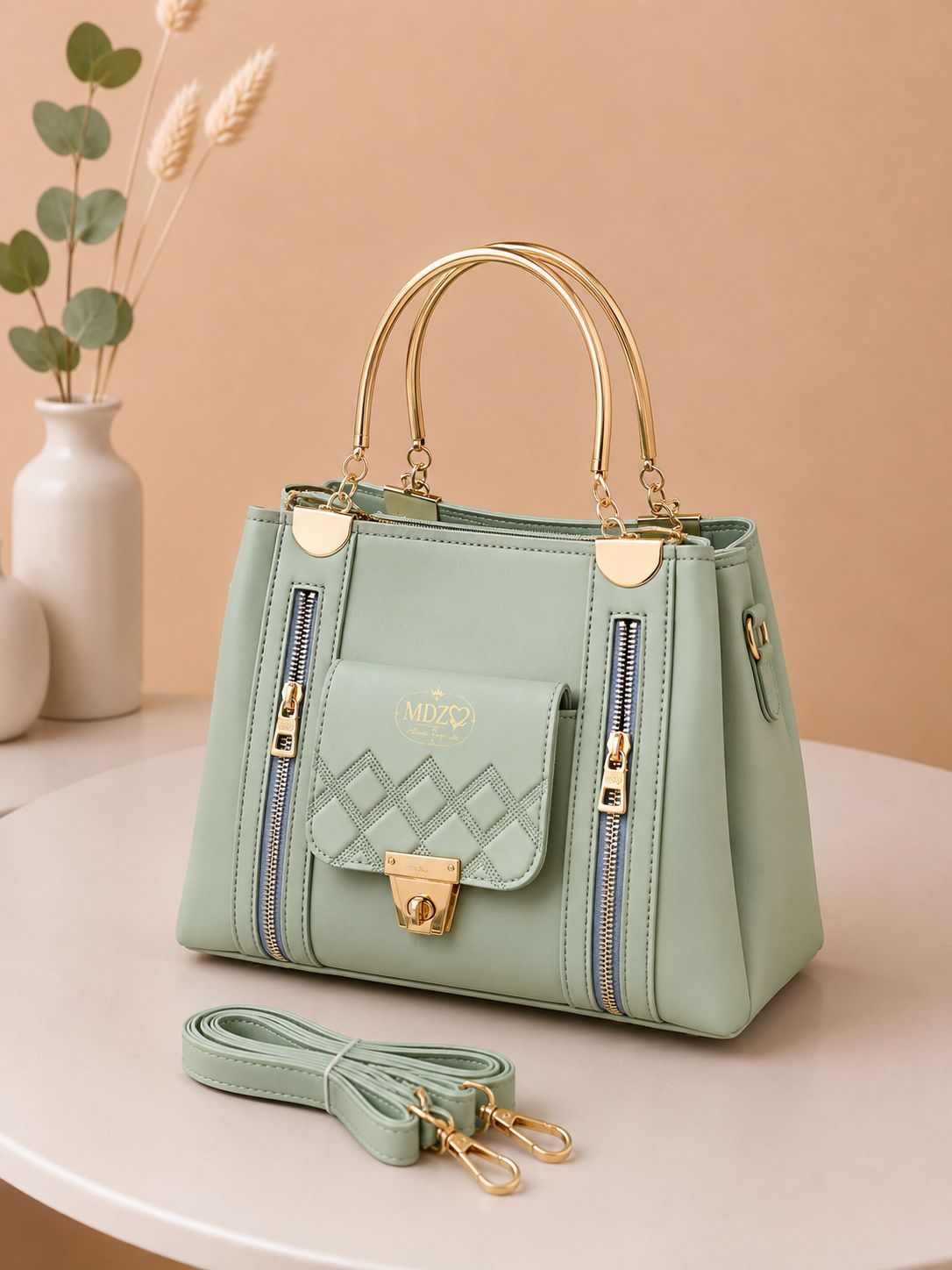 Elegant Quilted Women’s Handbag with Gold-Tone Hardware – Versatile Crossbody & Top Handle Purse